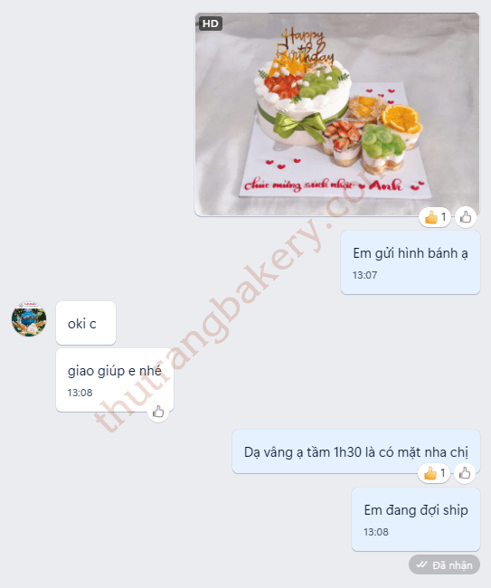 khách đặt bánh tại Long Biên